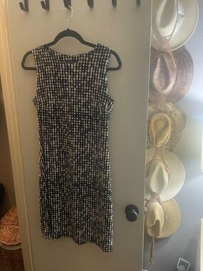 Tommy Hilfiger Black and White Sleeveless Jersey Midi Shift Dress